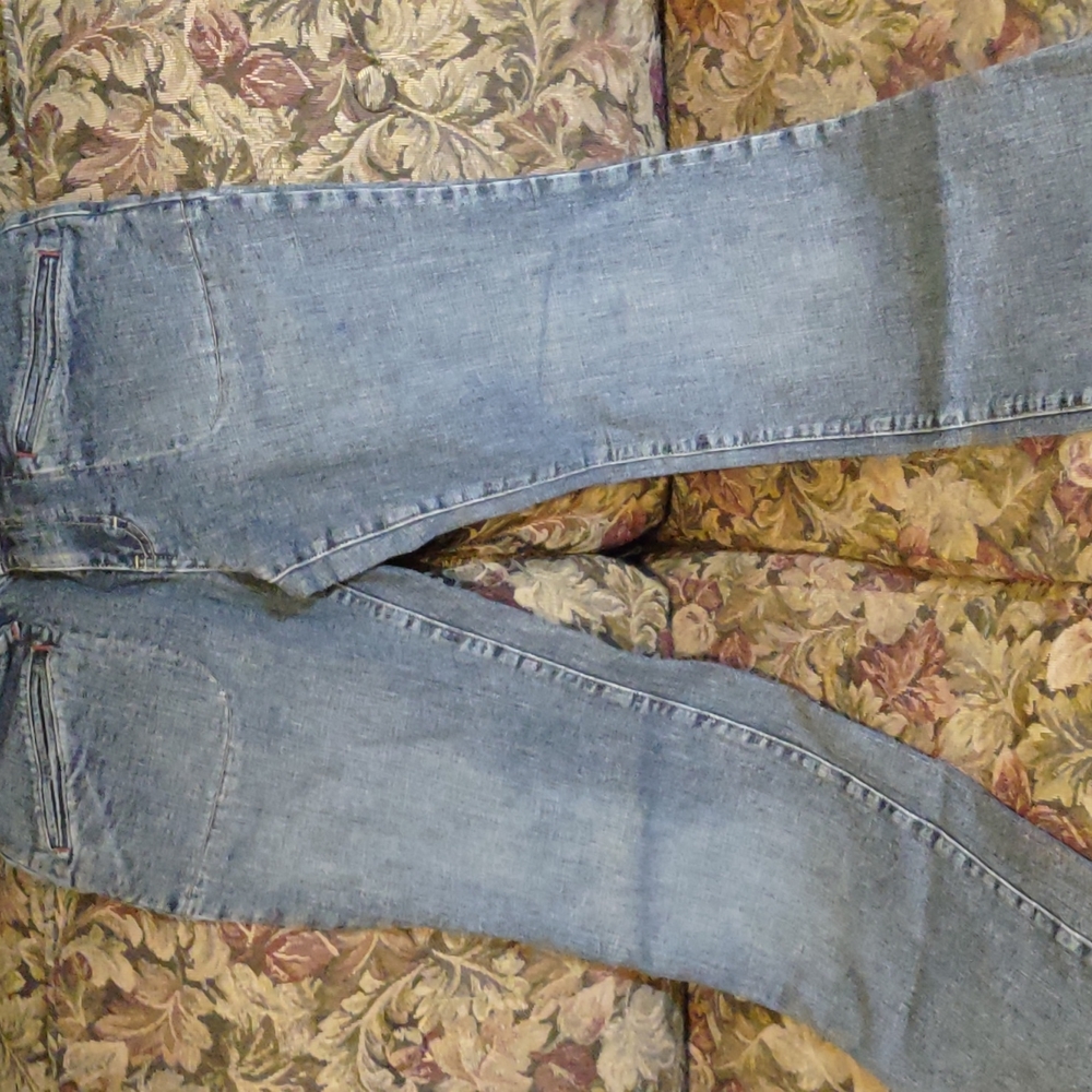 women's size 6 Tommy Hilfiger jeans